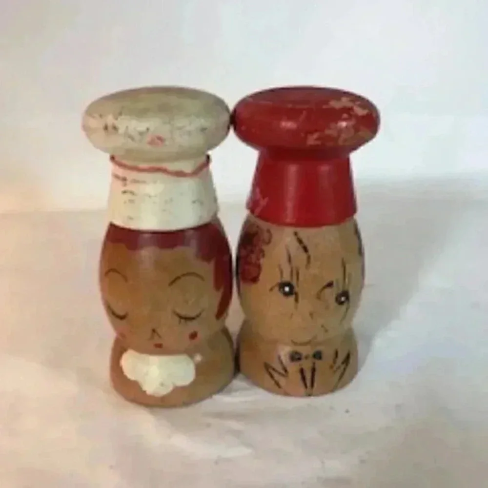 Vintage Salty And Peppy Wooden‎ Salt And Pepper Shakers 5” Tall